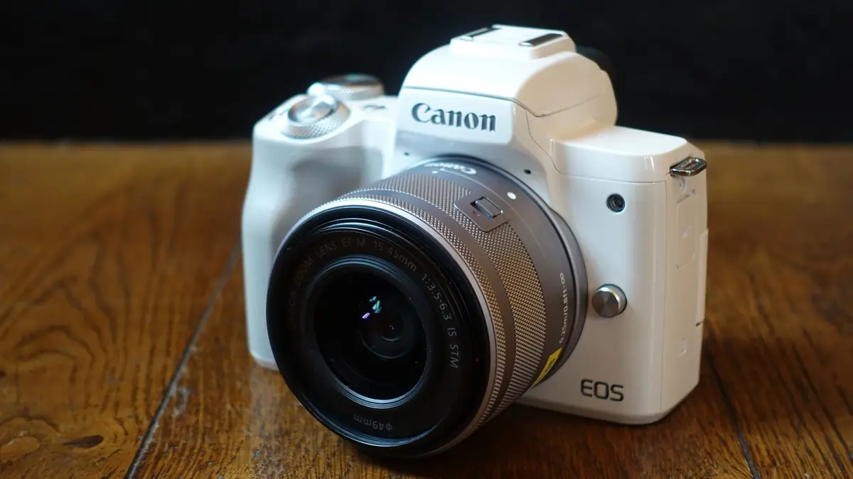 eos m50