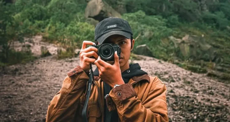 Cara Menghasilkan Efek Sinematik dengan DSLR 2025