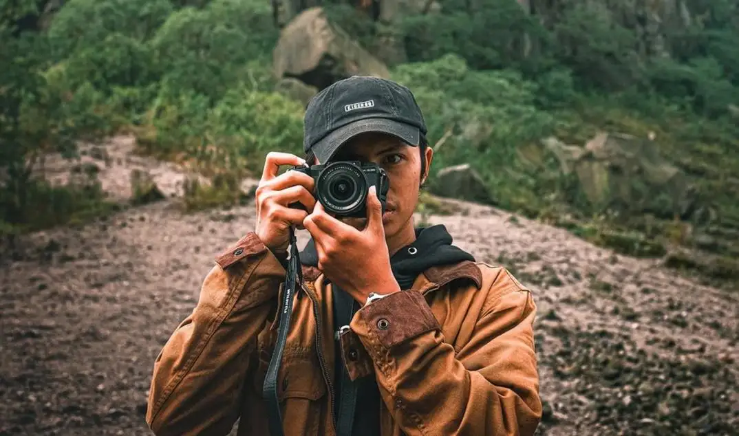 Cara Menghasilkan Efek Sinematik dengan DSLR 2025