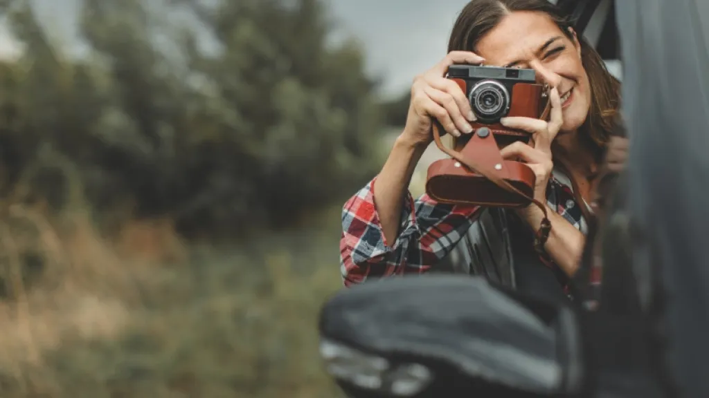 Kamera Mirrorless 2025 untuk Fotografi Travel