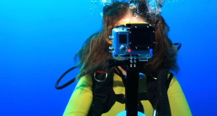 Rekomendasi Kamera Waterproof 2026 untuk Petualangan Outdoor dan Bawah Air