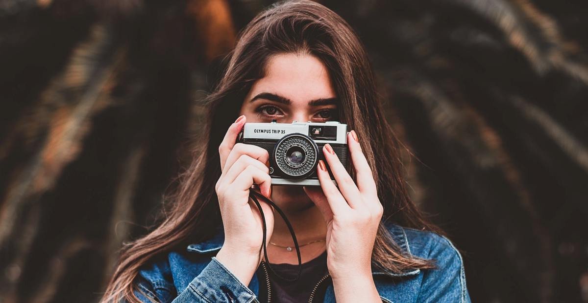 Jenis Jenis Kamera Compact, Pilihan Ringkas untuk Foto Harian hingga Konten Serius