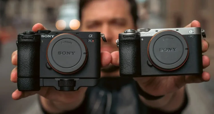 Sony A7CR, Kamera Resolusi Tinggi Yang Tetap Ringkas Untuk Fotografer Mobile