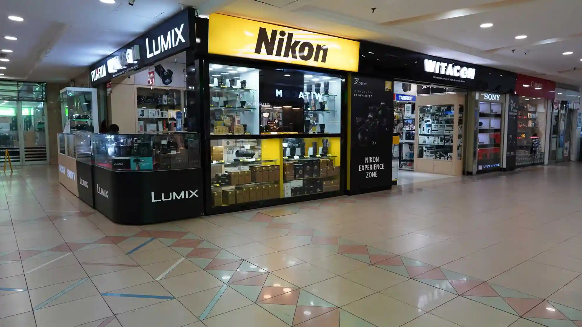 Toko Kamera di Medan, Panduan Berburu Gear Foto dari Raden Saleh sampai Pusat Mall